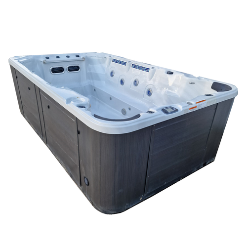Mardi Gras swim spa - Ex Display Clearance